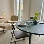 Well Pretty Places - Sustainable Interior Design In The Citycenter דירה *