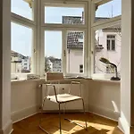 Well Pretty Places - Sustainable Interior Design In The Citycenter アパート