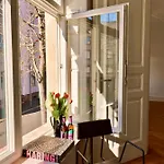 Well Pretty Places - Sustainable Interior Design In The Citycenter דירה קאסל