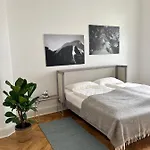 דירה Well Pretty Places - Sustainable Interior Design In The Citycenter *