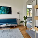 Well Pretty Places - Sustainable Interior Design In The Citycenter קאסל