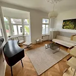 Well Pretty Places - Sustainable Interior Design In The Citycenter דירה *