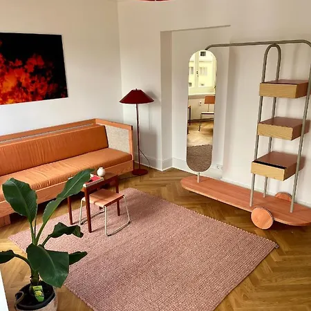 Well Pretty Places - Sustainable Interior Design In The Citycenter קאסל