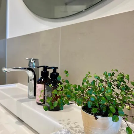 דירה Well Pretty Places - Sustainable Interior Design In The Citycenter *