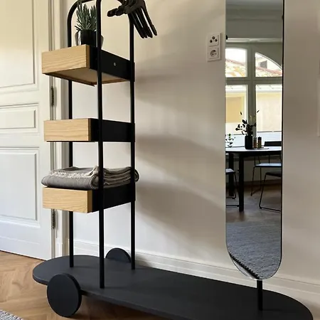 Well Pretty Places - Sustainable Interior Design In The Citycenter Apartmán
