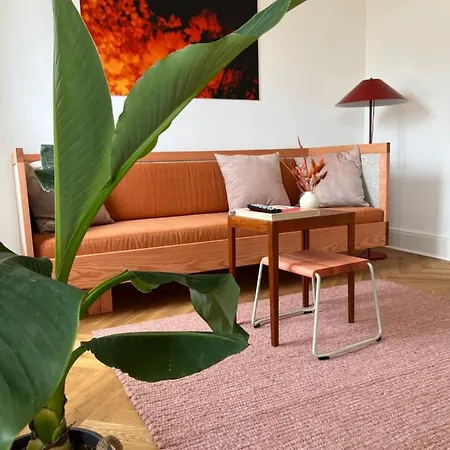 Well Pretty Places - Sustainable Interior Design In The Citycenter קאסל