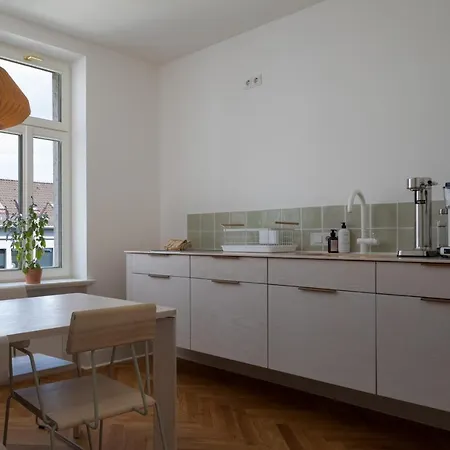 Well Pretty Places - Sustainable Interior Design In The Citycenter Apartmán Kassel