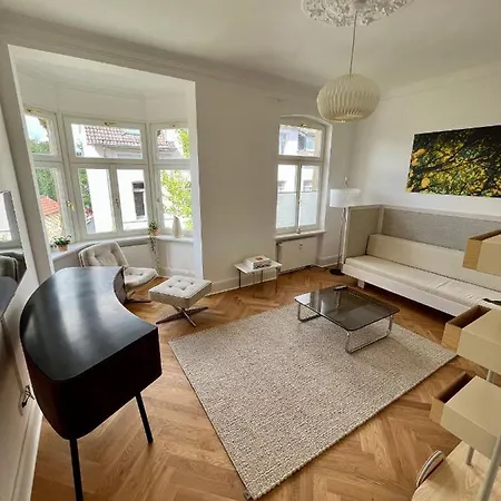 Well Pretty Places - Sustainable Interior Design In The Citycenter Appartement *