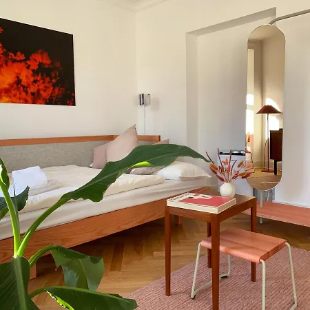 Well Pretty Places - Sustainable Interior Design In The Citycenter Apartmán Kassel
