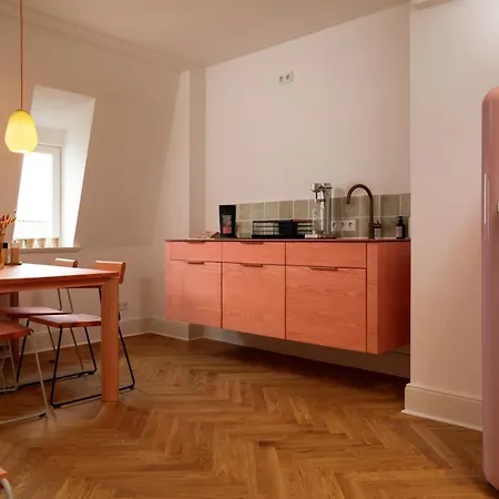 Well Pretty Places - Sustainable Interior Design In The Citycenter Apartmán