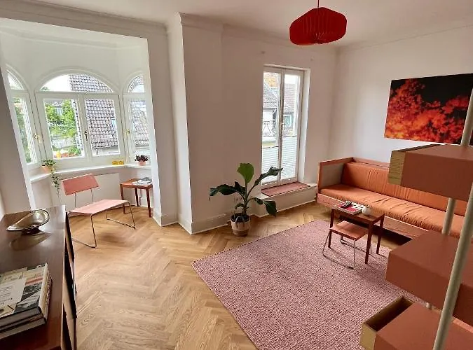 Well Pretty Places - Sustainable Interior Design In The Citycenter Apartman *