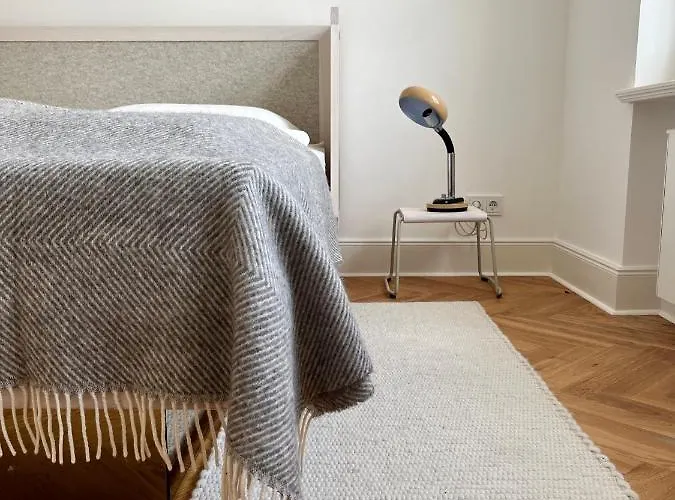 Well Pretty Places - Sustainable Interior Design In The Citycenter Apartman